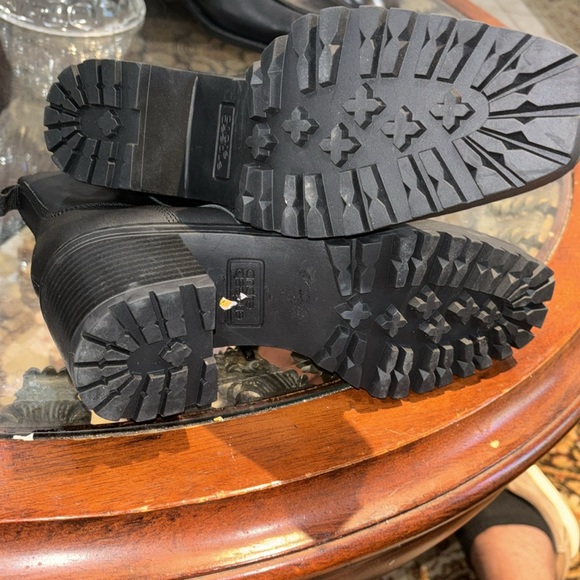 Andre’ Assous Milla Leather Boot ( NWOT) - Picture 6 of 7